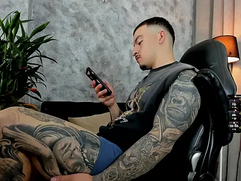 boyc022  online show from March 2026 10:27:02 PM