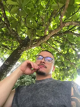 boyc022  online show from April 2026 08:09:02 PM