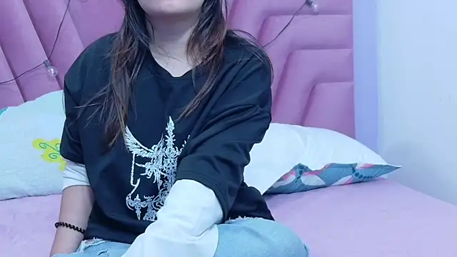 hornybarelylegalgirl online show from March 2026 12:00:01 PM