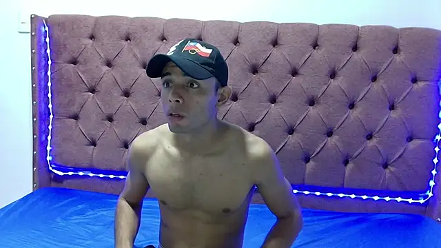 smiths couple online show from January 2025 01:30:01 AM