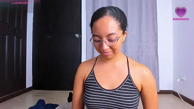 NAHOMI MILLER online show from October 2025 01:11:01 AM