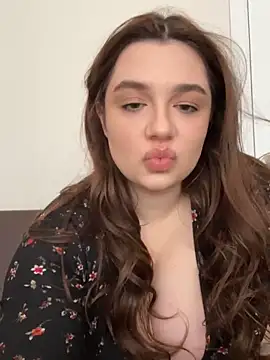 Snapshot of Dreamy_Kitty chatting on February 2025 01:08:02 PM Dreamy Kitty online show from February 2025 01:08:02 PM