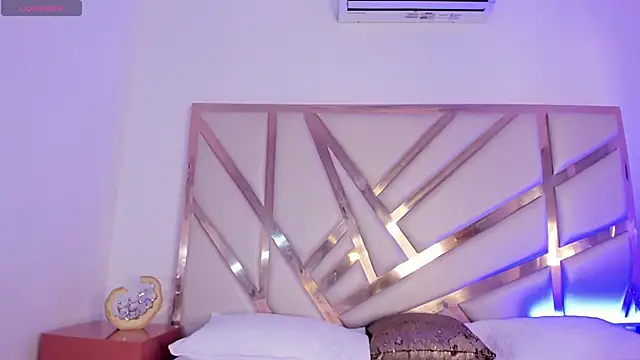 Carolina Evanss online show from September 2025 11:33:01 AM