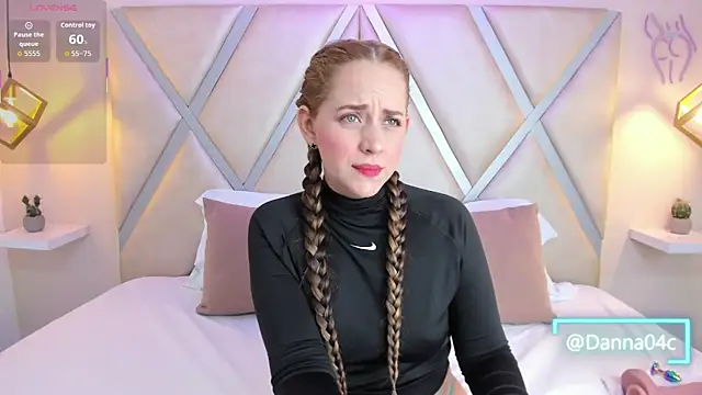 DannaCouper online show from October 2025 11:29:02 AM