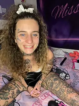 BlazyKitsune- online show from January 2025 01:28:01 PM