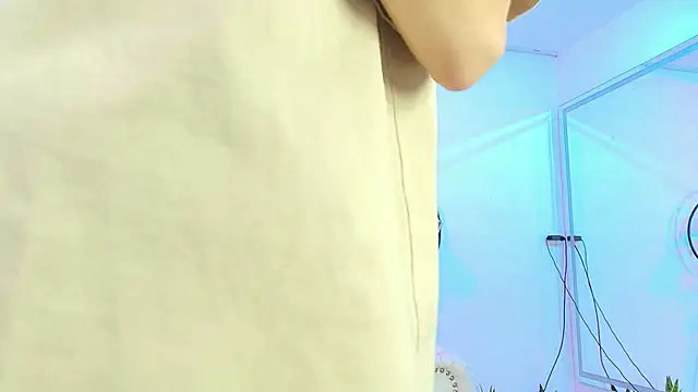 Theia moon online show from December 2024 12:42:01 PM