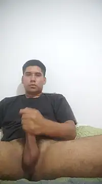 estudiante69 online show from December 2024 10:25:01 PM