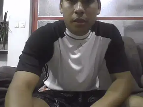 estudiante69 online show from January 2025 11:53:02 PM