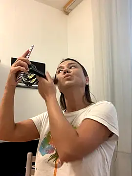 MiraMiss online show from November 2025 08:25:02 AM