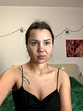 MiraMiss online show from December 2025 08:08:01 AM