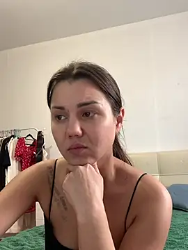 Snapshot of MiraMiss chatting on May 2026 08:12:02 AM MiraMiss online show from May 2026 08:12:02 AM