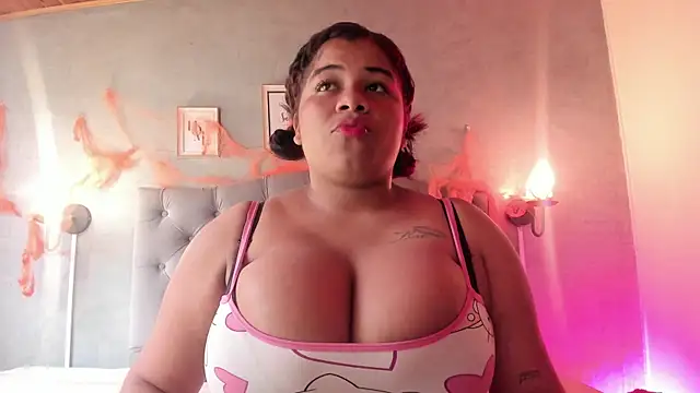 MeridaLane online show from October 2025 03:01:02 PM