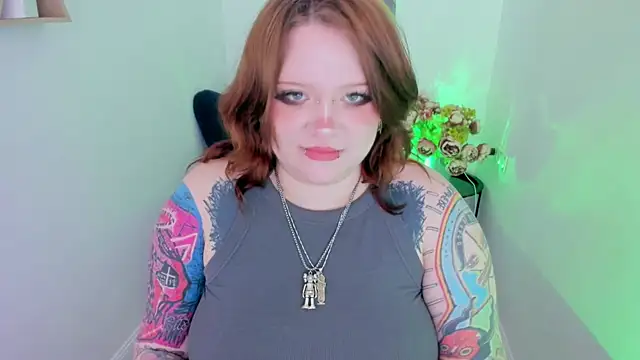 MoonLghte online show from March 2026 03:32:02 AM