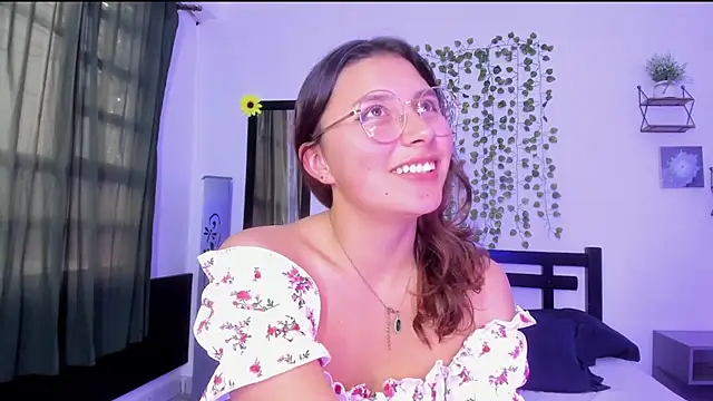 Noellesable online show from December 2024 09:09:02 PM