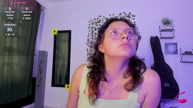 Noellesable online show from March 2025 05:24:02 PM