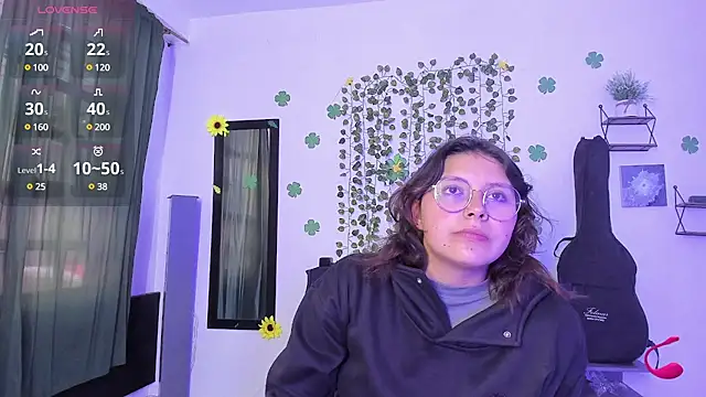 Noellesable online show from March 2025 05:23:02 PM