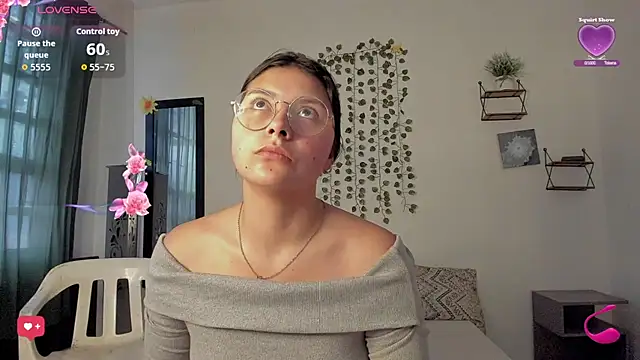 Noellesable online show from September 2025 05:18:01 PM