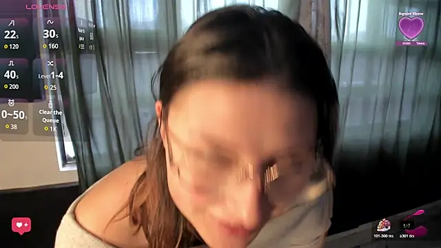 Noellesable online show from October 2025 05:15:02 PM