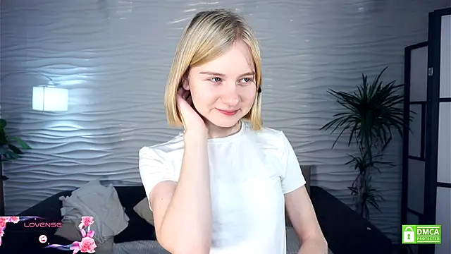 OdelinaFicken online show from November 2025 05:20:01 AM