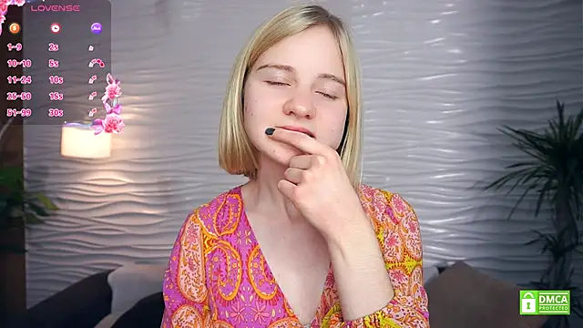 OdelinaFicken online show from November 2025 04:11:01 AM