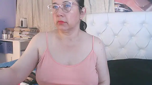 maturepriscila online show from February 2025 02:20:02 PM