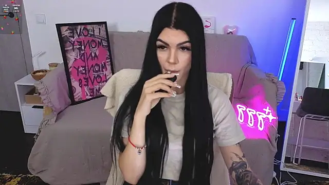 Tiffany lab online show from October 2025 08:35:02 AM