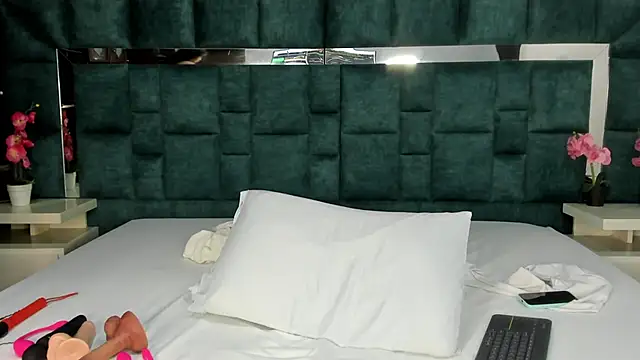 valtira nova online show from September 2025 06:51:01 PM