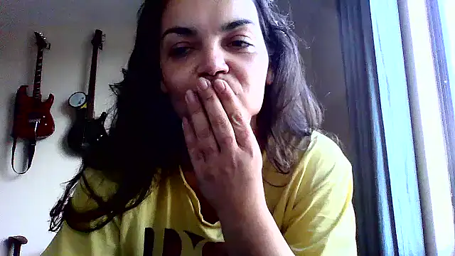 Snapshot of escritorasafada chatting on March 2025 07:49:02 PM escritorasafada online show from March 2025 07:49:02 PM