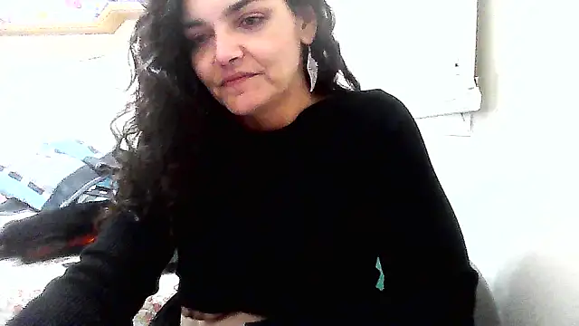 Snapshot of escritorasafada chatting on November 2025 02:14:01 AM escritorasafada online show from November 2025 02:14:01 AM