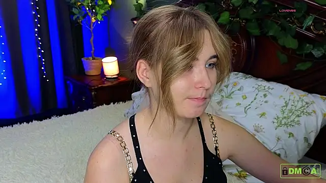 Inessa Holiday online show from November 2025 03:01:02 PM