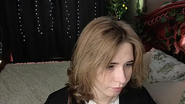 Inessa Holiday online show from November 2025 02:52:02 PM