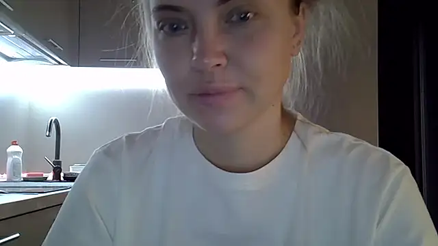 Snapshot of Lucky_Anna chatting on October 2025 04:40:01 AM Lucky Anna online show from October 2025 04:40:01 AM