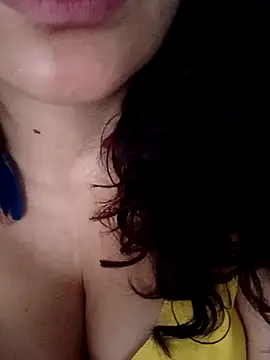 Lunavega1 online show from November 2025 09:37:02 PM