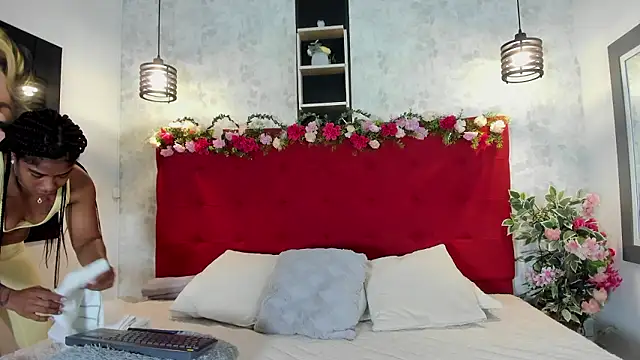 Snapshot of SilvannaFit chatting on January 2026 11:46:02 AM SilvannaFit online show from January 2026 11:46:02 AM