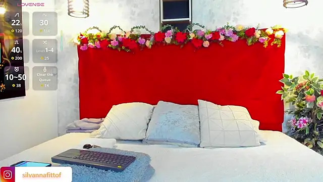 Snapshot of SilvannaFit chatting on February 2026 10:07:02 AM SilvannaFit online show from February 2026 10:07:02 AM