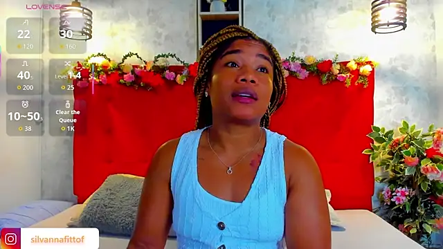 Snapshot of SilvannaFit chatting on February 2026 09:50:01 AM SilvannaFit online show from February 2026 09:50:01 AM