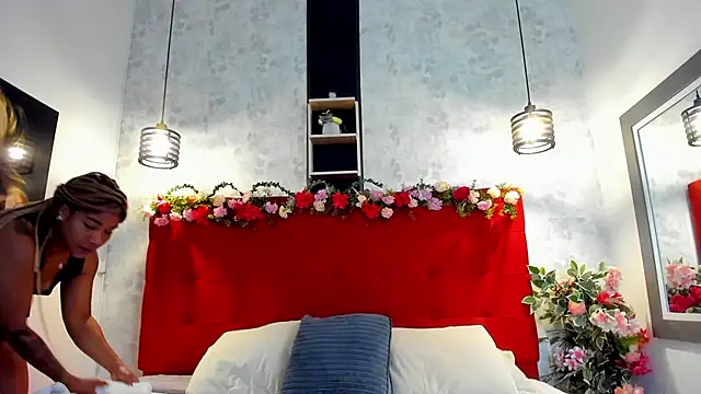 Snapshot of SilvannaFit chatting on February 2026 09:10:02 AM SilvannaFit online show from February 2026 09:10:02 AM