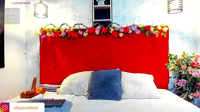 Snapshot of SilvannaFit chatting on March 2026 09:04:01 AM SilvannaFit online show from March 2026 09:04:01 AM