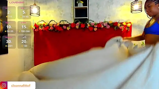 Snapshot of SilvannaFit chatting on March 2026 11:35:01 AM SilvannaFit online show from March 2026 11:35:01 AM