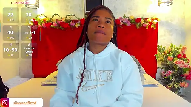 Snapshot of SilvannaFit chatting on March 2026 09:09:02 AM SilvannaFit online show from March 2026 09:09:02 AM