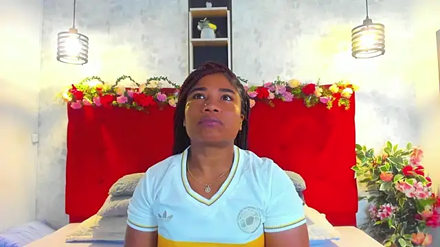 Snapshot of SilvannaFit chatting on March 2026 09:09:02 AM SilvannaFit online show from March 2026 09:09:02 AM