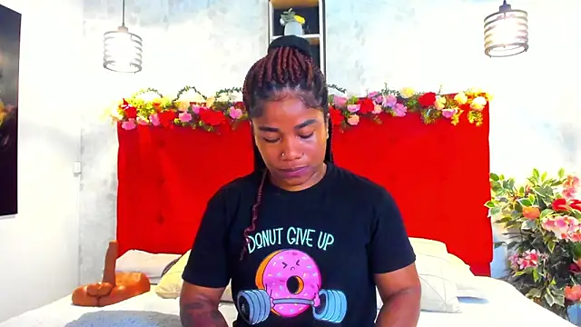 Snapshot of SilvannaFit chatting on April 2026 09:03:02 AM SilvannaFit online show from April 2026 09:03:02 AM