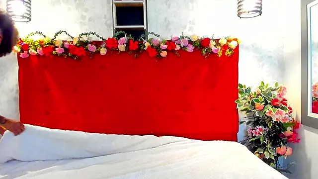 Snapshot of SilvannaFit chatting on April 2026 09:03:02 AM SilvannaFit online show from April 2026 09:03:02 AM