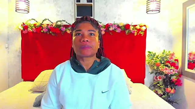Snapshot of SilvannaFit chatting on June 2026 09:09:02 AM SilvannaFit online show from June 2026 09:09:02 AM