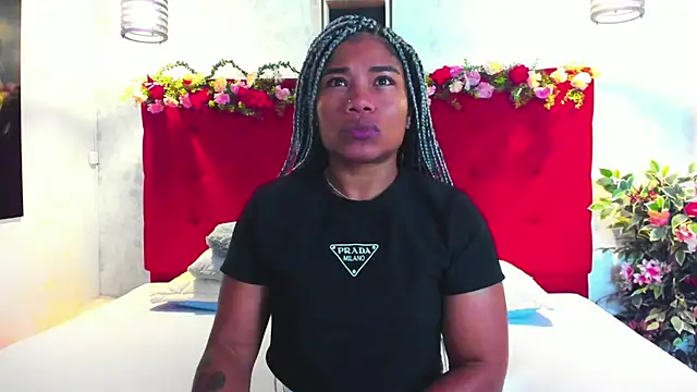 Snapshot of SilvannaFit chatting on June 2026 09:12:01 AM SilvannaFit online show from June 2026 09:12:01 AM