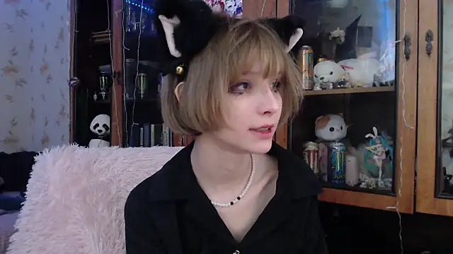cloudgirrl online show from February 2025 11:32:02 PM