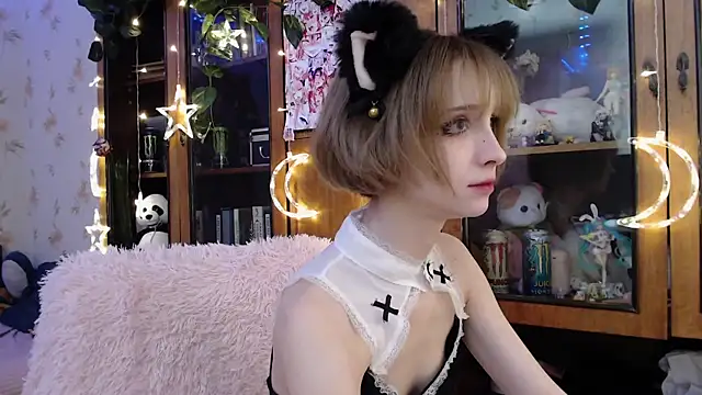 cloudgirrl online show from February 2025 01:58:01 AM