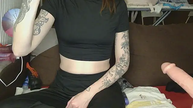 liloucamchaudee online show from February 2026 08:05:02 PM