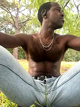 Melaneighted online show from October 2025 09:20:01 PM