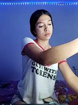 Aaliyah Salma online show from March 2025 11:37:02 PM